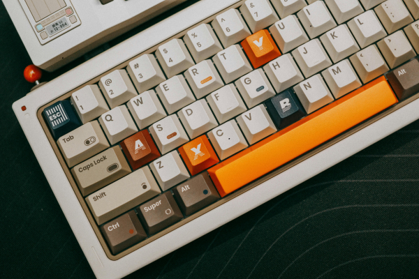 Keycap Profiles Explained: Cherry, OEM, SA, and More